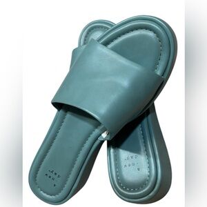 A New Day shoes - size 10